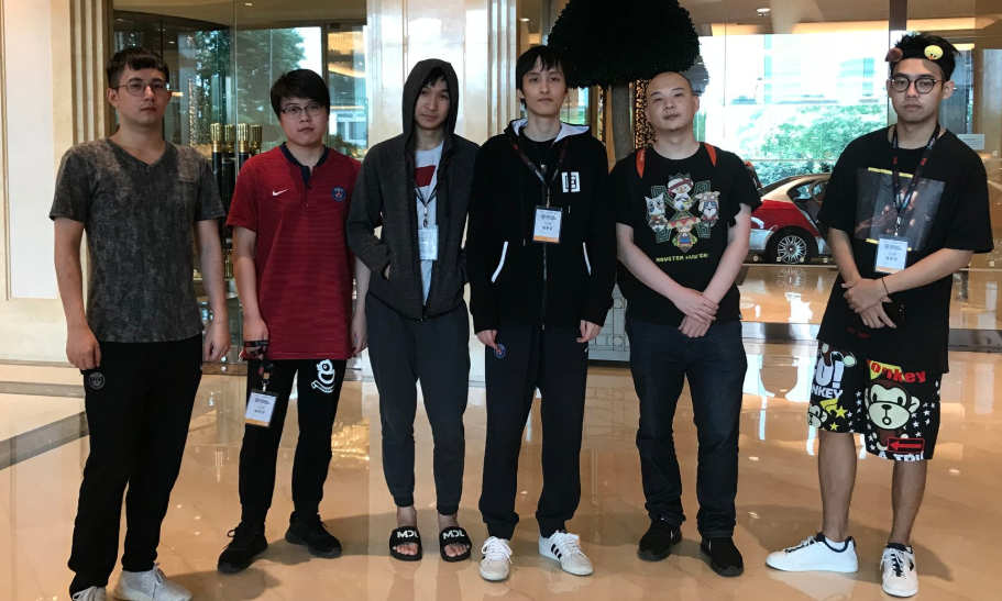 太血腥了！ Rest 向 TheShy 祈祷；但被 Zeus 的Rambo融化， Hanwha Life Esports 领先