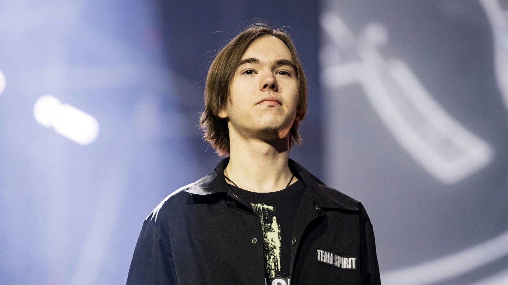 银河的独特技能，圣僧，在团队战中踢了元神，一击杀死阿卡丽，赢回了一局