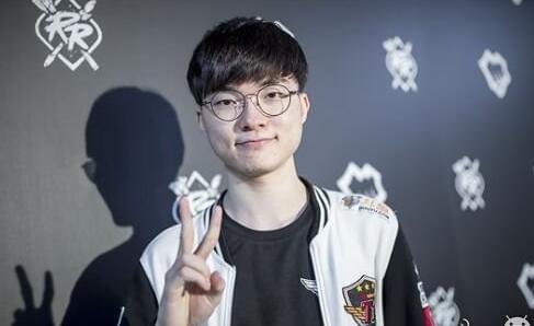 怀疑没有找到战队？前 Top Esports 顶尖选手 Wayward 的粉丝团表示：“没有船可以载我。”