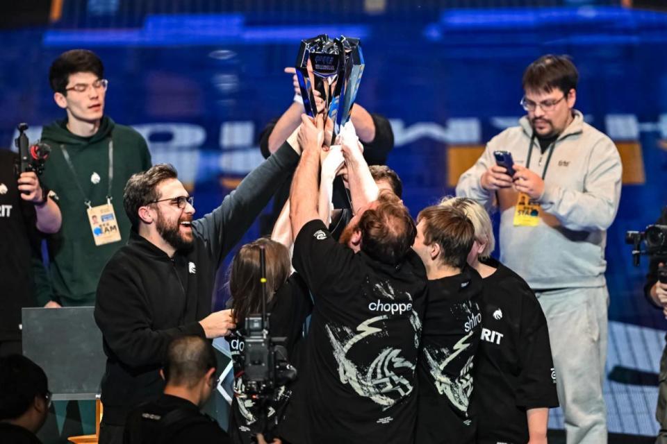 Doran 西恩的卡车无法击中任何人！ Chovy 西拉斯推了两个 Generation Gaming 回去赢得比赛