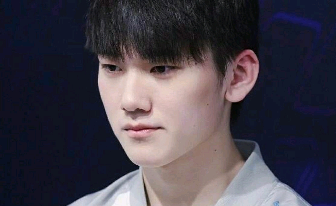 LLA赛后采访Faker：我觉得打游戏很有趣 再次和GEN交手很开心